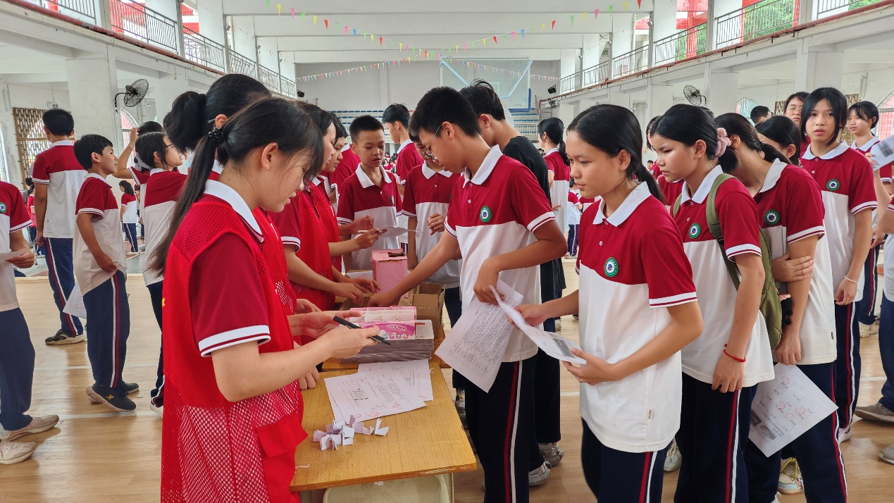 郁南縣教育系統(tǒng)開展中小學心理健康教育主題活動3.png