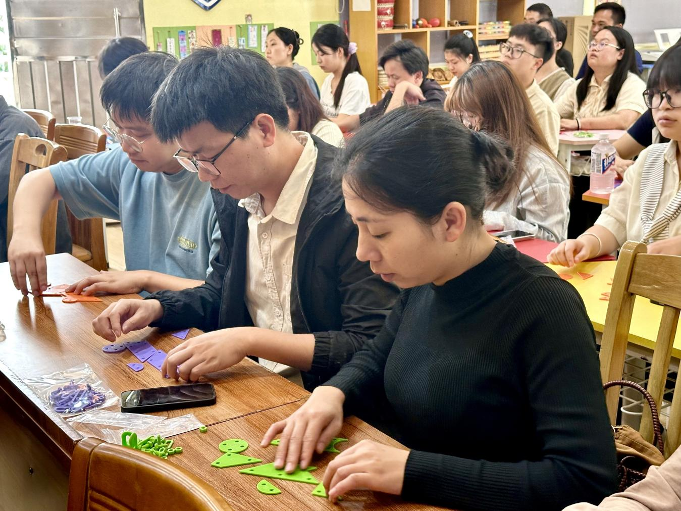 七巧啟智，共促科技教育——云浮市第五屆青少年科技七巧板創(chuàng)意制作競賽教師培訓(xùn)班（郁南站）在都城鎮(zhèn)錦江小學(xué)舉辦3.png