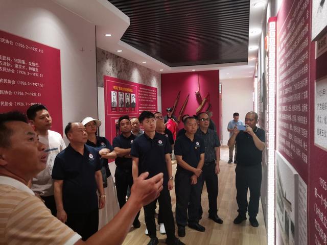 5.13,云浮市個(gè)體勞動(dòng)者私營企業(yè)協(xié)會(huì)到郁南縣開展走訪交流活動(dòng)照片2.jpg