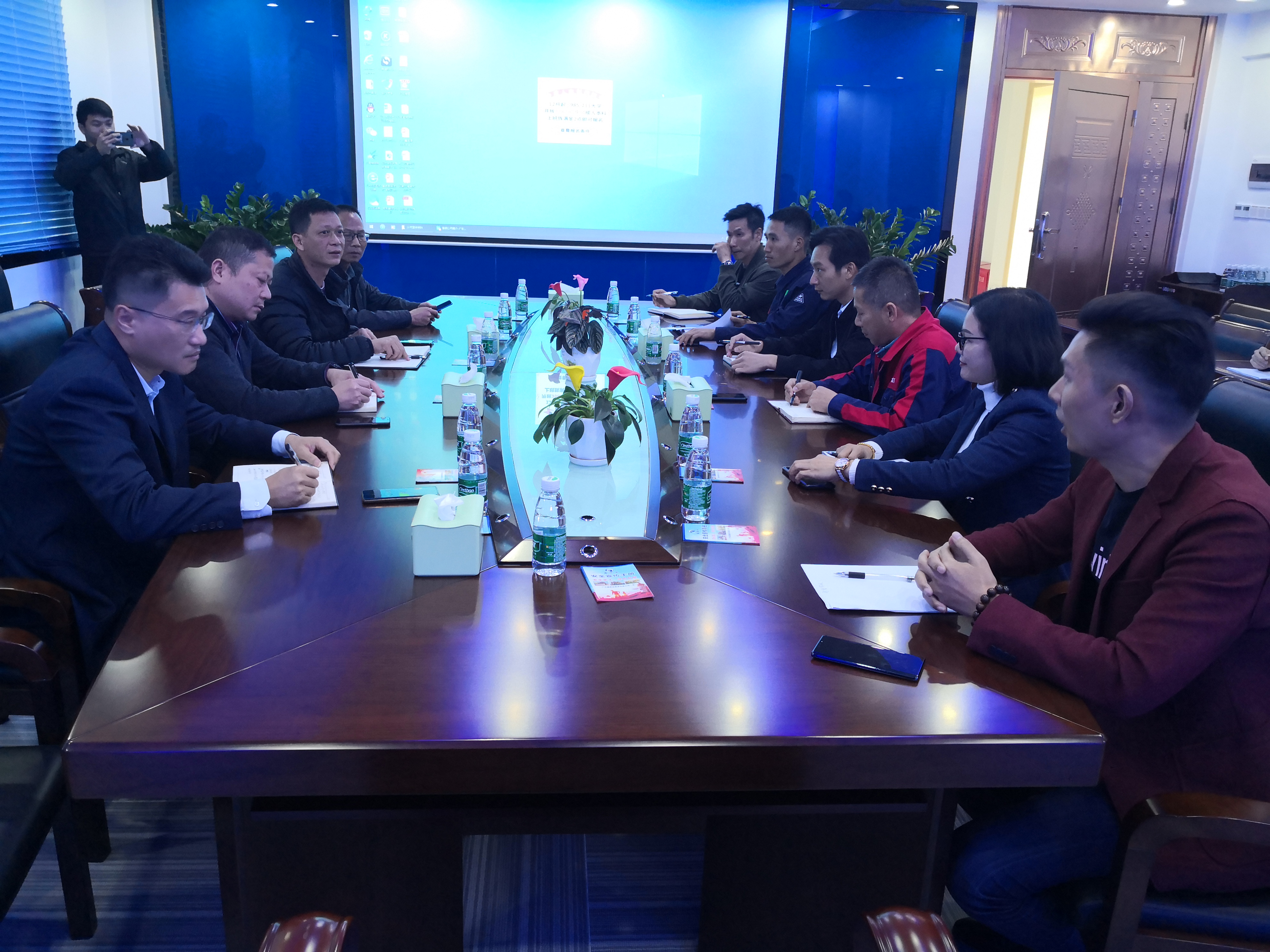 云浮市生態(tài)環(huán)境局郁南分局召開“誰執(zhí)法誰普法”座談會（1）.jpg